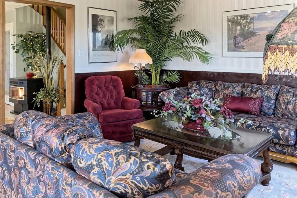 The Victorian Spa Retreat ポート・エンジェルス エクステリア 写真